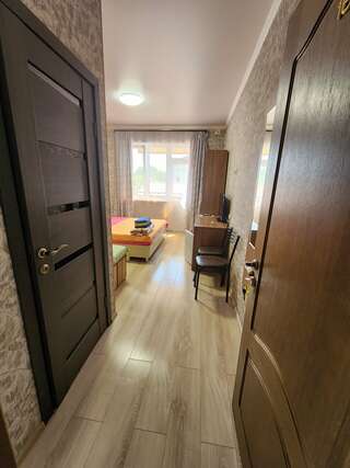 Гостевой дом Сакартвело Архипо-Осиповка Трехместный номер «Комфорт»-3